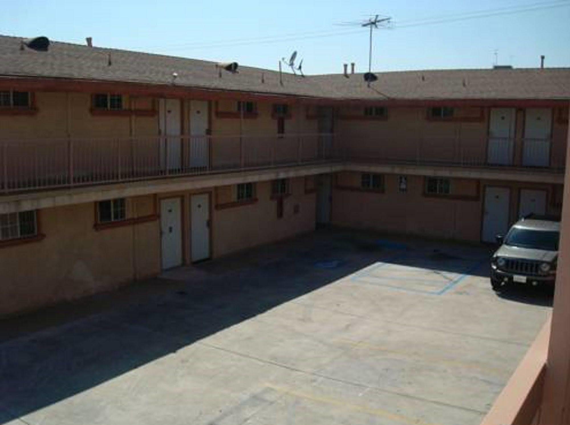 Travel Inn Los Angeles Exterior photo