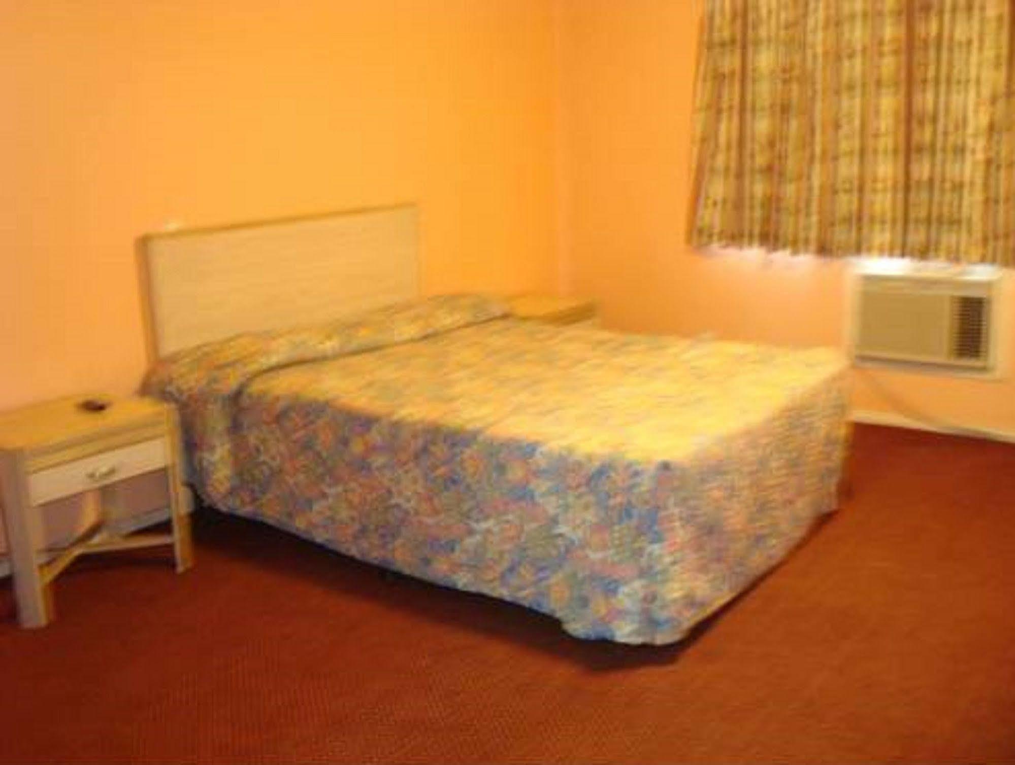 Travel Inn Los Angeles Exterior photo