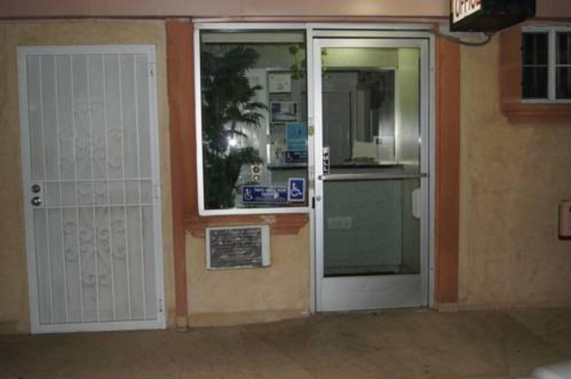 Travel Inn Los Angeles Exterior photo